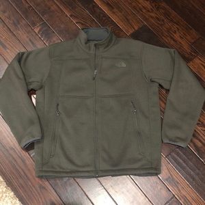 North Face men’s Polartec fleece zip up jacket